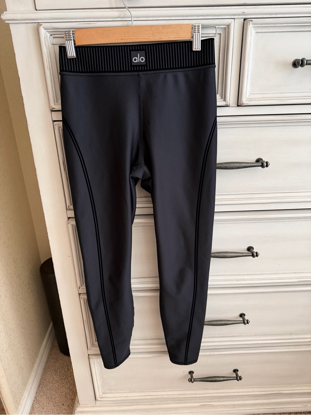 Alo airlift “line up” leggings